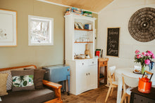 Load image into Gallery viewer, Luxurious Glamping Hut