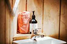 Load image into Gallery viewer, Luxurious Glamping Hut