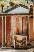 Load image into Gallery viewer, Luxurious Glamping Hut