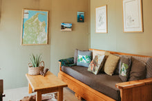 Load image into Gallery viewer, Luxurious Glamping Hut