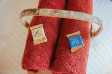 Load image into Gallery viewer, Luxurious Glamping Hut