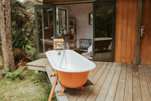 Load image into Gallery viewer, Luxurious Glamping Hut