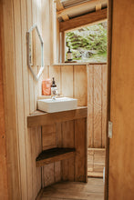 Load image into Gallery viewer, Luxurious Glamping Hut